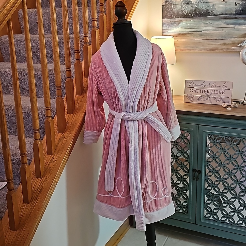 MEDIUM robe
